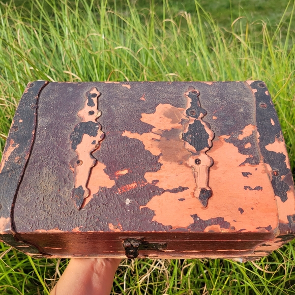 Vintage ~ Antique ~ Handmade Trunk ~ Early 20th Century ~ Rustic ~ Farmh… - Picture 4 of 14